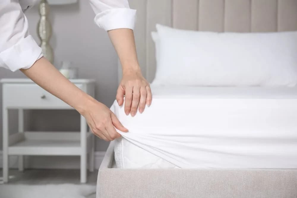 Jak pościelić łóżko w hotelu, aby wyglądało jak w luksusowym obiekcie