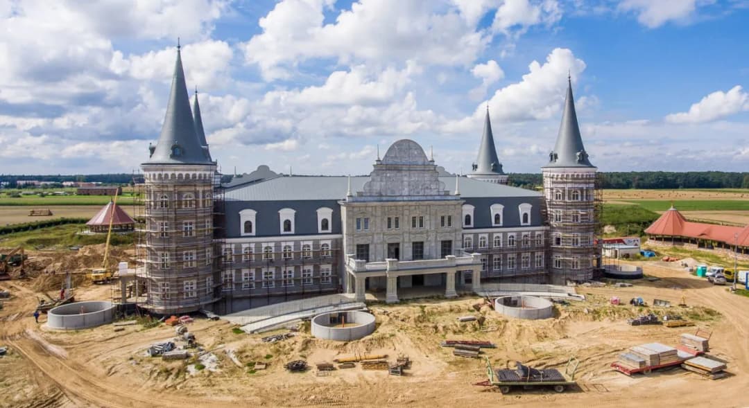 Kiedy otwarcie hotelu cztery wieże katarzynin? Sprawdź najnowsze informacje